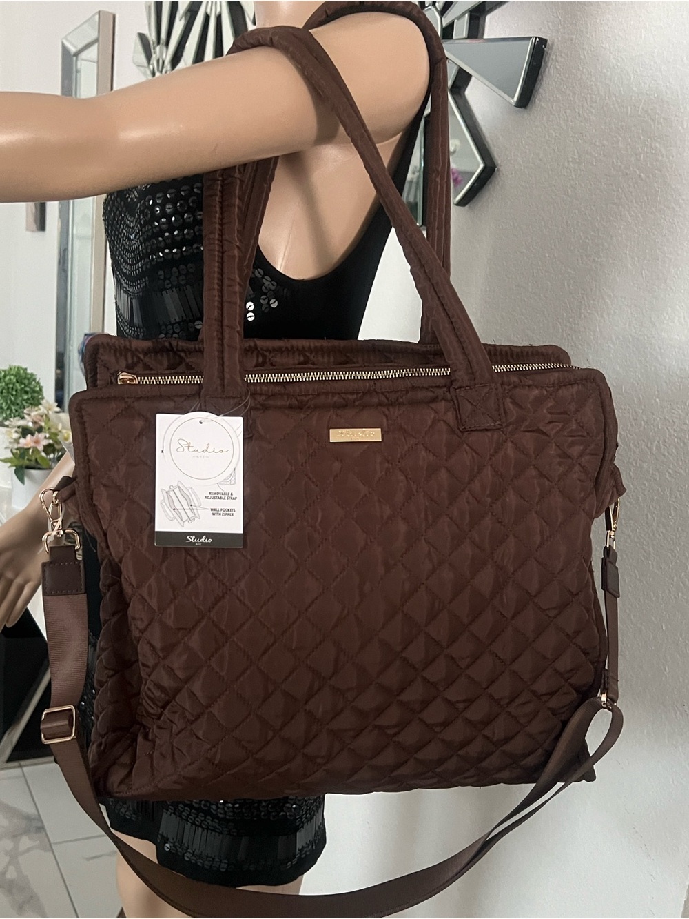 NWT (STUDIO NYC) Quilted Brown Tote Bag ,pocket zipper,Detachable Shoulder Strap